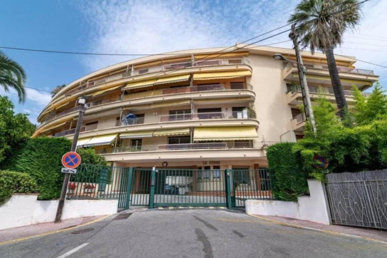 Bnb Renting Le Cèdre Spacious Studio In With A Balcony Wifi&ac Cannes